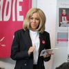 La première dame Brigitte Macron lors de la dictée d'ELA lors de sa 16ème édition au Collège Suzanne Lacore à Paris à une classe de 6ème le 14 octobre 2019. Cette dictée est le lancement officiel de la campagne "Mets Tes Baskets et bats la maladie" à l'école. © Dominique Jacovides / Bestimage