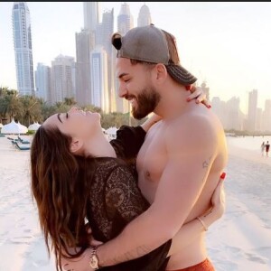 Thomas partage une photo avec Nabilla à Dubaï le 29 novembre 2019.