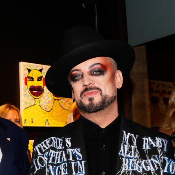 Exclusif - Prix spécial - No Web - Le prince Albert II de Monaco, Boy George, la princesse Charlene de Monaco lors du vernissage de l'exposition de Boy George "Scarman and other imperfection" à la Galerie GM Design à Monaco le 15 novembre 2019. © Claudia Albuquerque / Bestimage