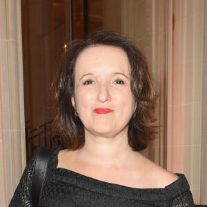 Anne Roumanoff - 3ème Gala caritatif des "Stéthos d'Or" qui récompensent les artistes qui contribuent au bien-être de tous, organisé par la Fondation pour la Recherche en Physiologie au George V à Paris, le 11 mars 2019. Les Stéthos d'Or mettent à l'honneur cette année encore les personnalités qui, par leurs implications et énergies positives, ont contribué à la grande réussite de cette manifestation. Grâce aux dons, les premiers programmes de recherches en France et la construction du laboratoire entièrement dédié à ces derniers ont pu voir le jour. D'autres avancées ont été présentées au cours de cette soirée composée d'un dîner avec les personnalités, de la remise des Stéthos d'Or puis d'une vente aux enchères. La Fondation pour la Recherche en Physiologie est placée sous l'égide de la Fondation de France et la Fondation Roi Baudouin. La soirée est présentée par le Docteur F. Saldmann. © Coadic Guirec/Bestimage