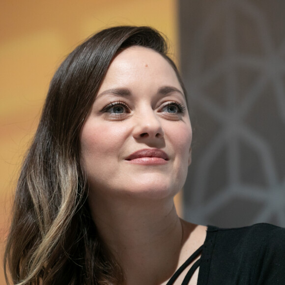 Marion Cotillard participe aux "Conversations" avec Jean-Pierre Lavoignat lors de la 18ème édition du Festival International du Film de Marrakech (FIFM), le 30 novembre 2019. © Romuald Meigneux/Bestimage