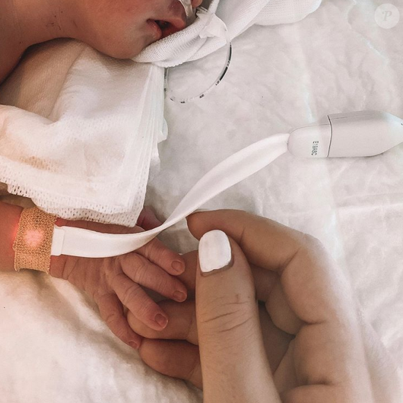 Jessica Thivenin et Thibault Garcia ont accueilli leur fils Maylone le 7 octobre 2019. Un bébé qui doit être opéré d'urgence.