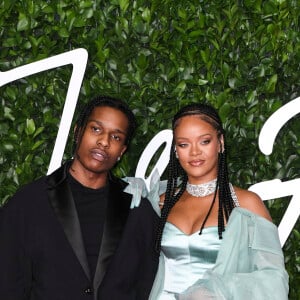 A$AP Rocky et Rihanna assistent à la cérémonie des "Fashion Awards 2019" au Royal Albert Hall à Londres, le 2 décembre 2019.