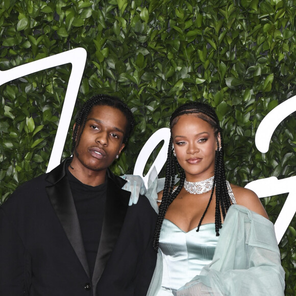 A$AP Rocky et Rihanna assistent à la cérémonie des "Fashion Awards 2019" au Royal Albert Hall à Londres, le 2 décembre 2019.