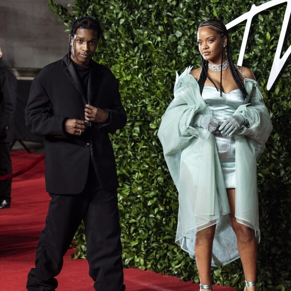 A$AP Rocky et Rihanna assistent à la cérémonie des "Fashion Awards 2019" au Royal Albert Hall à Londres, le 2 décembre 2019.