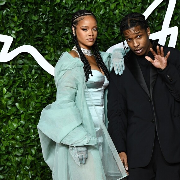 A$AP Rocky et Rihanna assistent à la cérémonie des "Fashion Awards 2019" au Royal Albert Hall à Londres, le 2 décembre 2019.