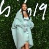 Rihanna assiste à la cérémonie des "Fashion Awards 2019" au Royal Albert Hall à Londres, le 2 décembre 2019.