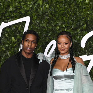 A$AP Rocky et Rihanna assistent à la cérémonie des "Fashion Awards 2019" au Royal Albert Hall à Londres, le 2 décembre 2019.