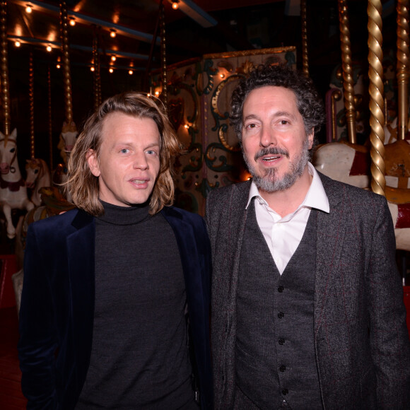 Alex Lutz et Guillaume Gallienne assistent au dîner de Gala du Festival Series Mania au Musée des Arts Forains à Paris le 2 décembre 2019. © Pierre Perusseau - Rachid Bellak / Bestimage