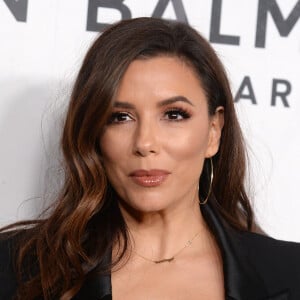 Eva Longoria au photocall de la soirée "Puma x Balmain" à Los Angeles, le 21 novembre 2019.