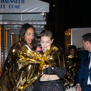 Les top models Gigi Hadid et Mona Tougaard ont participé au défilé Chanel Métiers d'Art et assisté au dîner de l'after-show. Paris, le 4 décembre 2019.