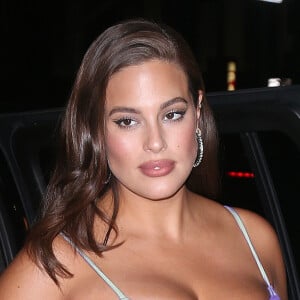 Ashley Graham (enceinte) - Arrivées à la soirée "2019 CFDA Awards" à New York. Le 4 novembre 2019