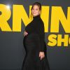 Ashley Graham, enceinte à la première de la série d'Apple TV+ "The Morning Show" au Lincoln Center à New York, le 28 octobre 2019.