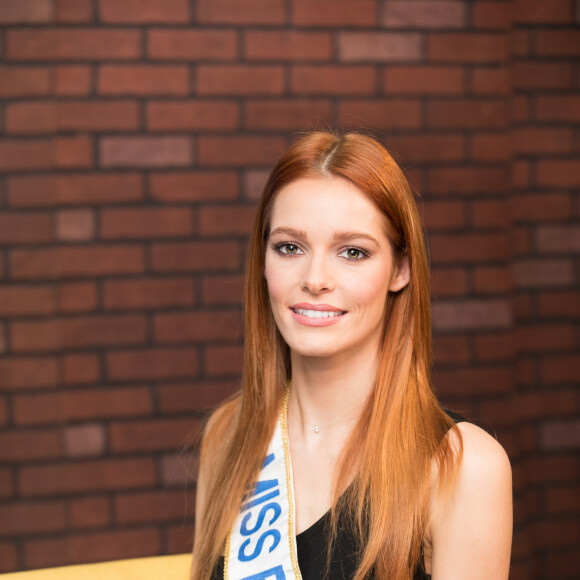 Exclusif - Rendez-vous avec la Miss France 2018, Maëva Coucke dans les locaux de Webedia à Levallois-Perret le 9 Janvier 2018. © Tiziano Da Silva / Bestimage