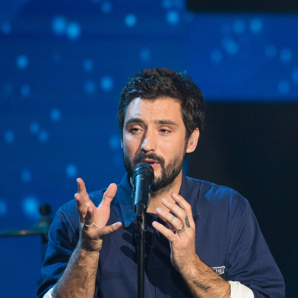 Jérémy Frérot - Deuxième jour de la 33ème édition du Téléthon au Parc de la Villette à Paris le 7 décembre 2019. Le compteur de la 33ème édition du Téléthon a atteint 74,6 millions d'euros dimanche 8 décembre, en hausse par rapport à l'édition 2018 où l'événement caritatif avait été bousculé par la mobilisation des "gilets jaunes". © Tiziano Da Silva/Bestimage08/12/2019 -