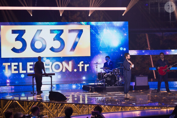 Jérémy Frérot - Deuxième jour de la 33ème édition du Téléthon au Parc de la Villette à Paris le 7 décembre 2019. Le compteur de la 33ème édition du Téléthon a atteint 74,6 millions d'euros dimanche 8 décembre, en hausse par rapport à l'édition 2018 où l'événement caritatif avait été bousculé par la mobilisation des "gilets jaunes". © Tiziano Da Silva/Bestimage08/12/2019 -