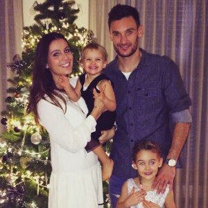 Hugo Lloris et sa femme Marine ont accueilli le 20 septembre 2019 leur troisième enfant et leur premier garçon, Léandro. Le couple est aussi parent de Giuliana et Anna-Rose, 5 et 9 ans.