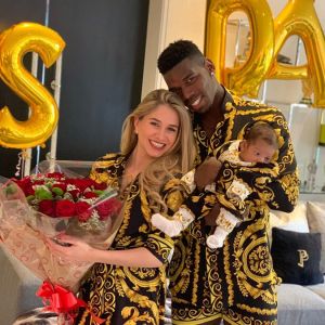 Paul Pogba et sa compagne Maria Salaues ont accueilli leur premier enfant, un garçon, en janvier 2019.