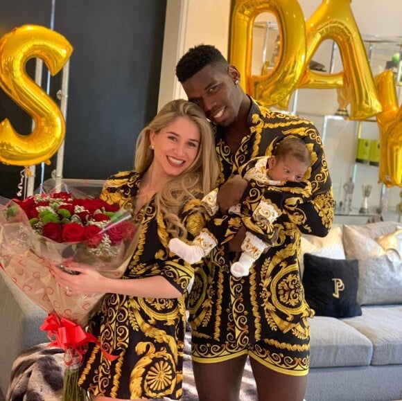 Paul Pogba et sa compagne Maria Salaues ont accueilli leur premier enfant, un garçon, en janvier 2019.