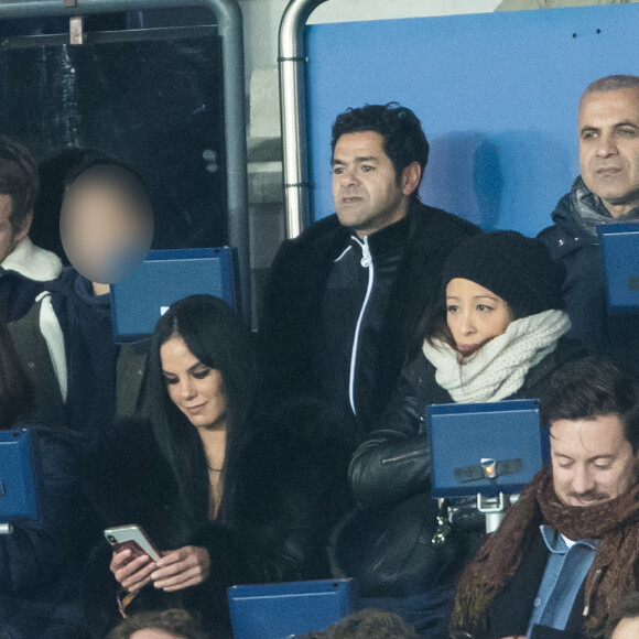 Ora Ito, Jamel Debbouze et son fils Léon dans les tribunes lors du match de Champions League "PSG - Galatasaray (5-0)" au Parc des Princes à Paris, le 11 décembre 2019. © Cyril Moreau/Bestimage