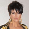 Khloé Kardashian déguisée en Kris Jenner. Décembre 2019.