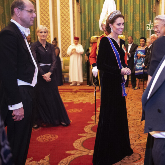 Kate Middleton, duchesse de Cambridge - La reine Elisabeth II d'Angleterre reçoit les membres du corps diplomatique à Buckingham Palace, le 11 décembre 2019.
