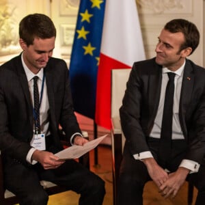 Le président de la République française Emmanuel Macron et Evan Spiegel, fondateur du groupe Snap, lors du sommet Choose France au Château de Versailles. Le 21 janvier 2019. © Laurence Geai / Pool / Bestimage