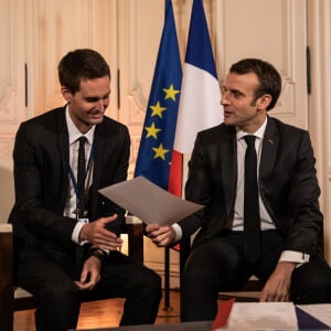 Le président de la République française Emmanuel Macron et Evan Spiegel, fondateur du groupe Snap, lors du sommet Choose France au Château de Versailles. Le 21 janvier 2019. © Laurence Geai / Pool / Bestimage