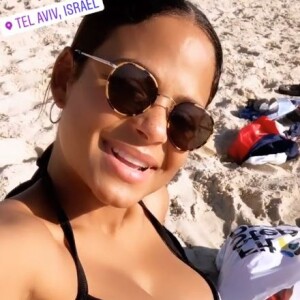 Christina Milian, enceinte de M. Pokora, en bikini à Tel Aviv, en Israël, le 4 novembre 2019.