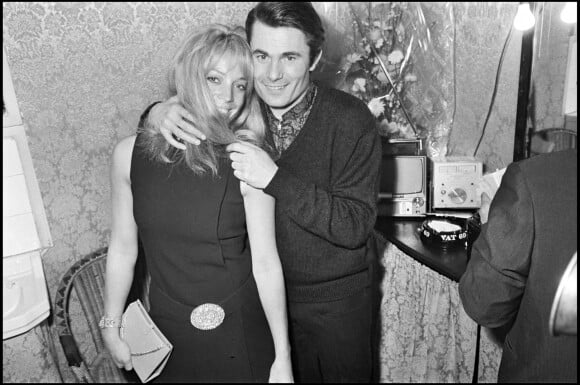 Archives - Alain Barrière et sa femme Anièce après un concert. Paris. 1966.
