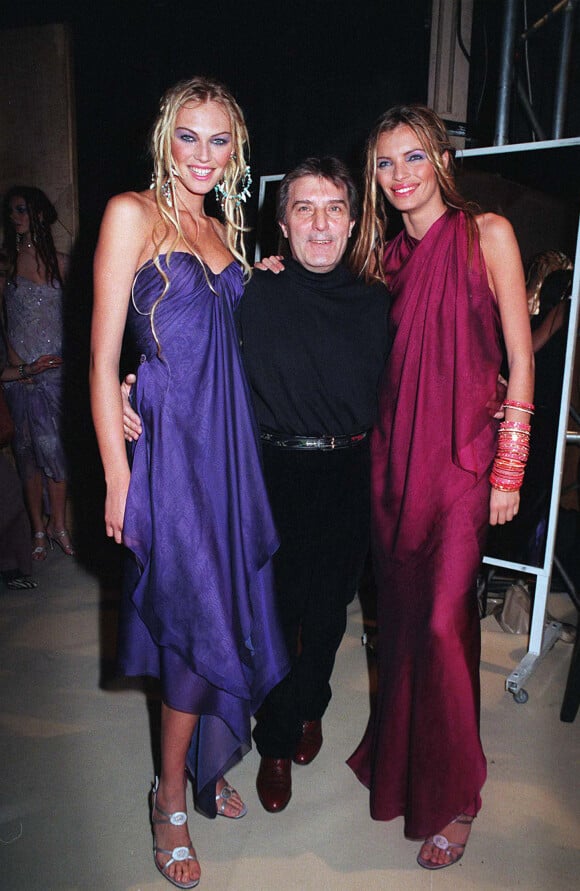 Emanuel Ungaro - Collection haute-couture printemps-été en 1999 à Paris.