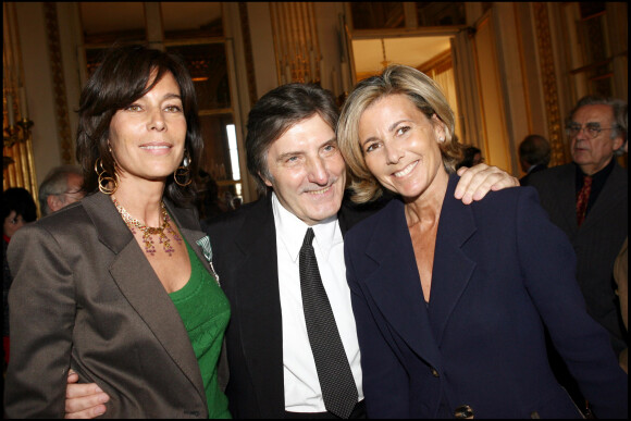Christine Orban, Claire Chazal et Emanuel Ungaro - Remise des insignes de chevalier à Christine Orban à Paris en 2006.