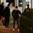 L'infante Cristina d'Espagne, son mari Inaki Urdangarin (à l'arrière) et leurs enfants Juan Valentin (siège passager), Pablo Nicolas, Miguel et Irene sont arrivés dans la soirée du 24 décembre 2019 à Vitoria au Pays basque pour fêter Noël avec la mère d'Inaki, qui bénéficiait d'une permission de sortie de prison jusqu'au samedi 28.