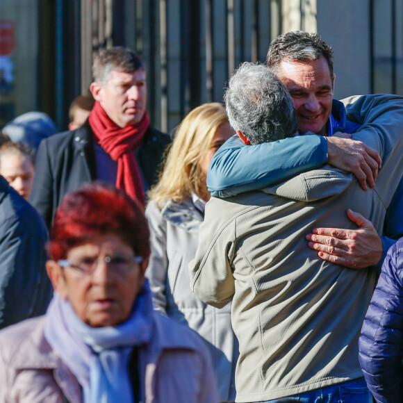 Inaki Urdangarin a pu passer Noël en famille, sorti de prison au bénéfice d'une permission de quatre jours. Le 25 décembre 2019, il est allé assister à la messe de Noël à Vitoria, au Pays basque, en compagnie de sa femme l'infante Cristina d'Espagne, sa mère Claire Liebaert, et ses enfants Juan Valentin, Pablo Nicolas, Miguel et Irene.