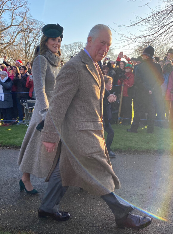 Le prince Charles, prince de Galles et Kate Middleton, duchesse de Cambridge assistent à la messe de Noël en l'église Sainte-Marie-Madeleine à Sandringham au Royaume-Uni, le 25 décembre 2019.