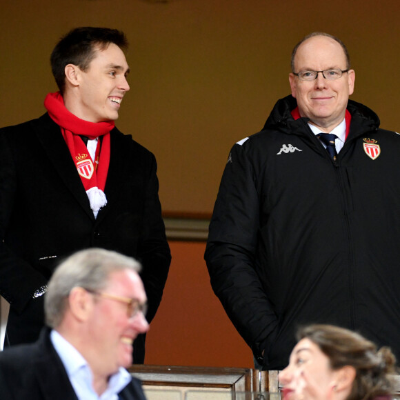 Louis Ducruet et son oncle le prince Albert II de Monaco durant la rencontre de Ligue 1 opposant Monaco à Lille au Stade Louis de Monaco. Le 21 décembre 2019. Les monégasques ont remporté la rencontre par 5 buts à 1, alors que 3 jours plus tôt Lille a éliminé l'équipe du Rocher de la Coupe de la Ligue, par 3 buts à 0. © Bruno Bebert / Bestimage