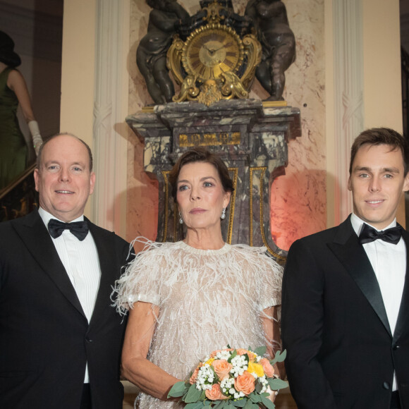 Camille Gottlieb, le prince Albert II de Monaco, la princesse Caroline de Hanovre, Louis Ducruet et sa femme Marie Ducruet - Photocall de la soirée Secret Games 2019 au Casino de Monte-Carlo à Monaco, le 5 octobre 2019. © Olivier Huitel / Pool Monaco / Bestimage