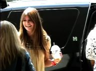 Mischa Barton : fatiguée mais souriante après son passage en hôpital psychiatrique, elle est prête à retravailler ! Regardez !