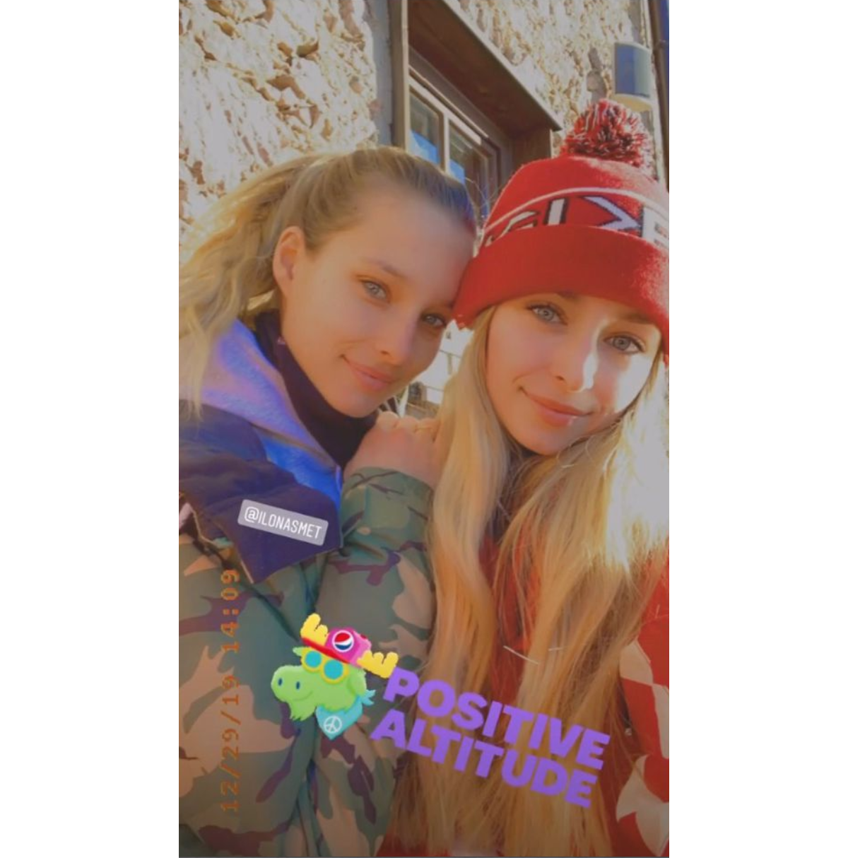 Emma et Ilona Smet, selfie au ski : comme deux jumelles à Courchevel ! -  Purepeople