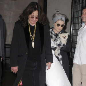 Ozzy Osbourne et sa fille Kelly Osbourne, avec son chien, à New York. Le 12 septembre 2018