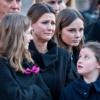 Obsèques d'Ari Behn : La détresse terrible de Märtha-Louise et de leurs filles