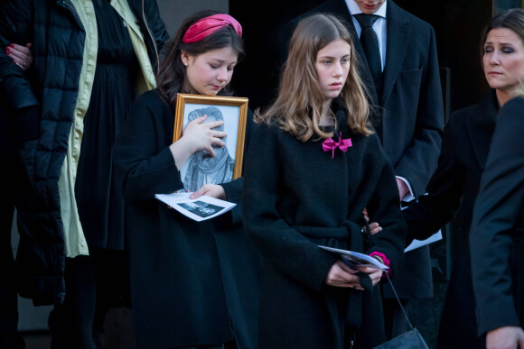 Maud Angelica et Leah Isadora Behn lors des obsèques d'Ari Behn, le 3 janvier 2020. Ecrivain, artiste visuel et ex-époux de la princesse Märtha Louise de Norvège, mère de leurs trois filles, Ari Behn s'est donné la mort au moment de Noël.
