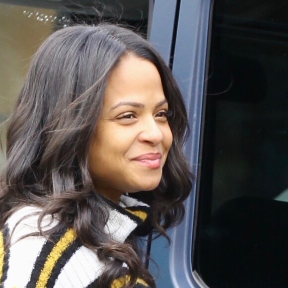 Christina Milian enceinte est allée se faire pomponner au Drybar du quartier de Sherman Oaks à Los Angeles, le 4 décembre 2019.