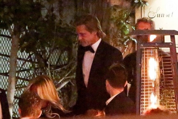 Brad Pitt quitte la même soirée où était Jennifer Aniston à la Sunset Towers de Los Angeles en marge des Golden Globe le 5 janvier 2020.