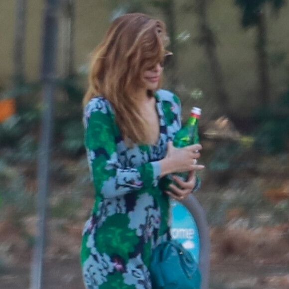 Exclusif - Eva Mendes se rend à une fête d'anniversaire de ses enfants à Glendale le 4 janvier 2020.