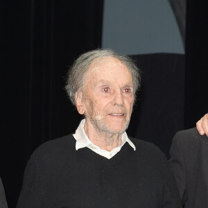Jean-Louis Trintignant célèbre ses 88 ans sur la scène du théâtre de la Porte Saint-Martin ou il lit des poèmes de Prévert, Vian, Leprest ou encore Apollinaire à Paris le 11 décembre 2018. © Coadic Guirec/Bestimage