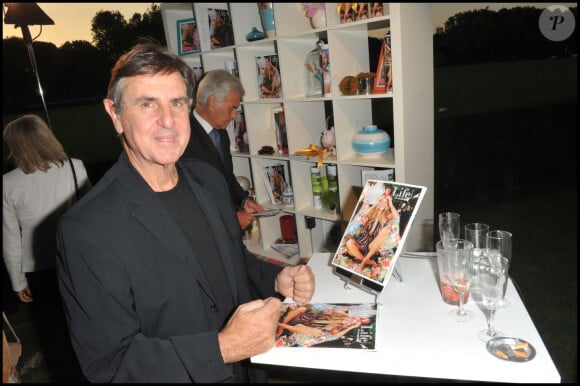 PATRICK SIMPSON JONES - SOIREE POUR LE LANCEMENT DU MAGAZINE "HAPPY LIFE", ORGANISEE PAR LE CLUB MED AU POLO DE PARIS 20/05/2011 - Paris