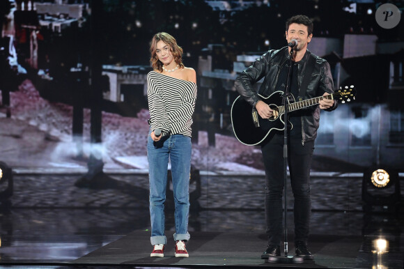 Exclusif -  Elise Petit (petite fille de Richard Berry) et Patrick Bruel - Surprises - Enregistrement de l'émission "La Chanson secrète 4", qui sera diffusée le 4 janvier 2020 sur TF1, à Paris. Le 17 décembre 2019 © Gaffiot-Perusseau / Bestimage