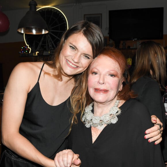 Exclusif - Olga Khokhlova (danseuse du Moulin Rouge) et Régine - Régine fête ses 90 ans à La Chope des Puces à Saint-Ouen. Le 10 Janvier 2020 © Guirec Coadic / Bestimage