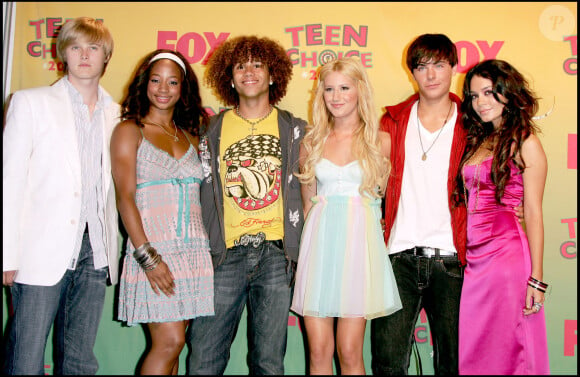 Lucas Grabeel, Monique Coleman, Corbin Bleu, Ashley Tisdale, Zac Efron et Vanessa Hudgens - Teen Choice Awards 2006. Los Angeles. Le 20 août 2006.